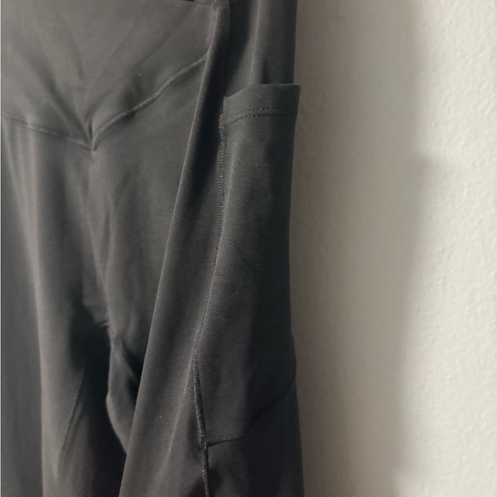 NWT Halara Softlyzero™ Plush Crossover Leggings w… - image 9